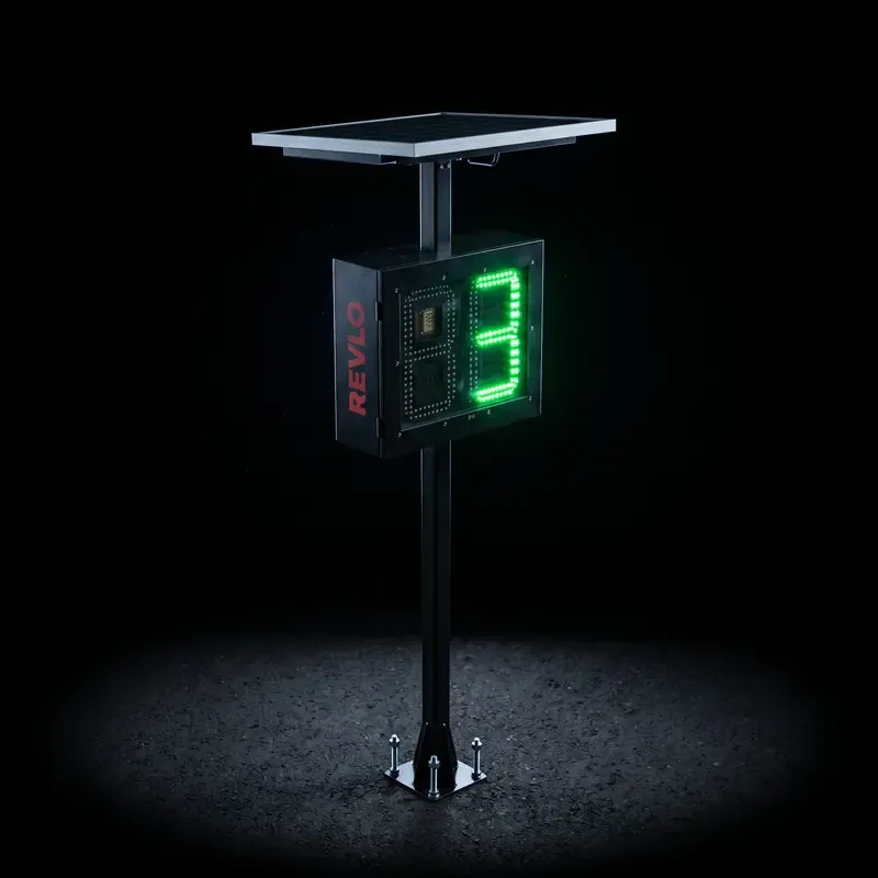 Lombada eletrônica fixa em coluna, com display de velocidade e painel solar